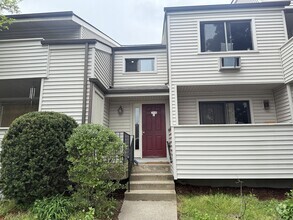 Building Photo - 252 Harlem Ave