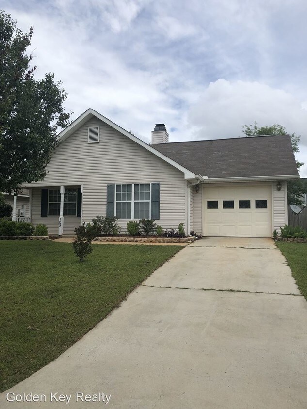 Foto principal - 2 br, 2 bath House - 102 Hackamore Lane