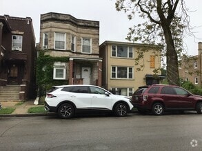 Building Photo - 7154 S St Lawrence Ave