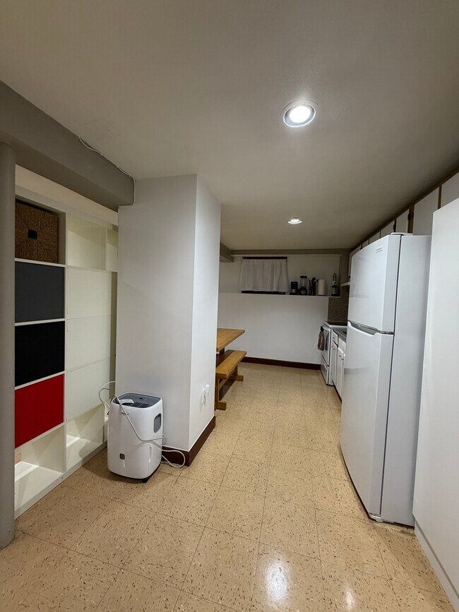 Foto del edificio - 223 Hurley St