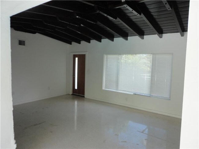 Foto del edificio - 14810 N Spur Dr