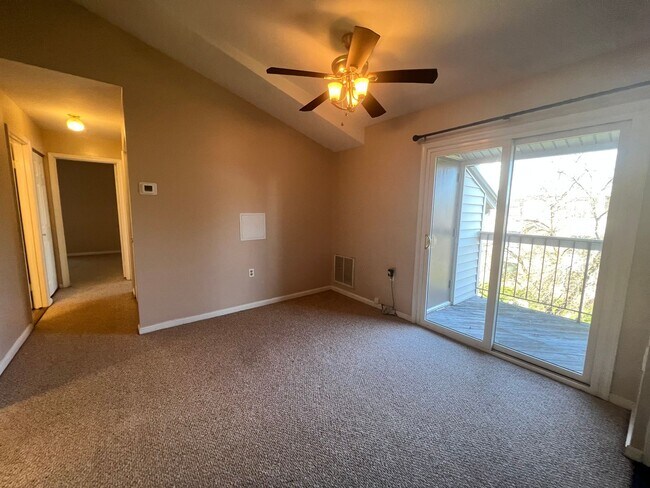 Foto del edificio - Lovely 2 BR/2 BA Condo in Glen Burnie!