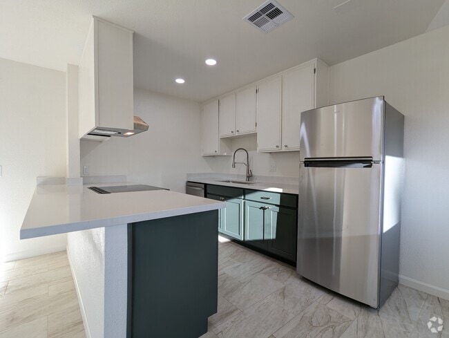 Building Photo - 73443 Catalina Way