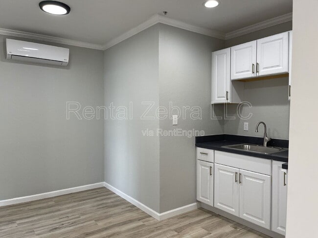 Building Photo - 343 Arlen Dr