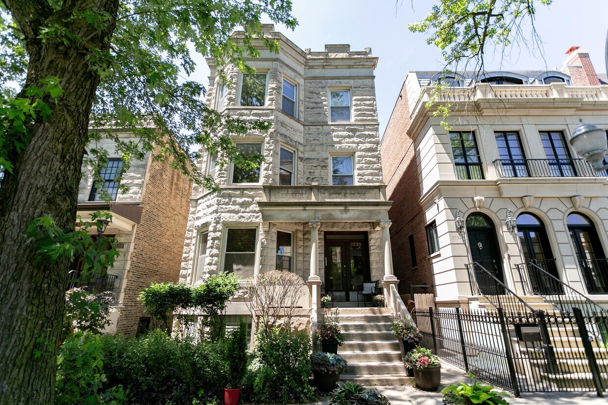 Primary Photo - 3732 N Wayne Ave