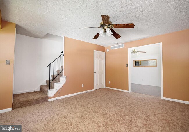 Building Photo - 20 Lerner Ct