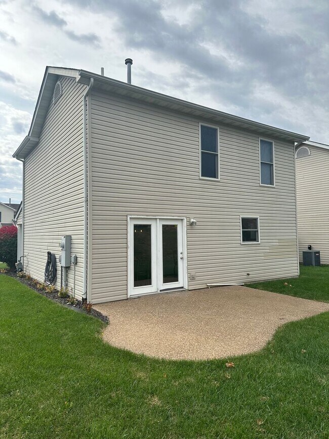 Building Photo - Renovated Townhome in desirable Wentzville...