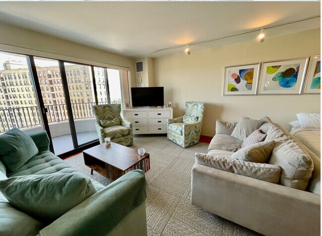 Foto del edificio - 2020 N Lincoln Park W