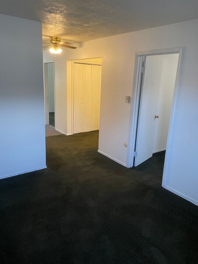 Foto del edificio - Niels Park Place Condos