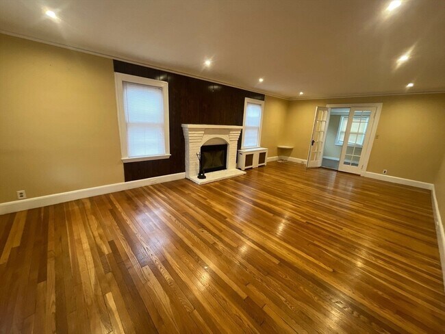 Foto del edificio - 30 Stearns Rd