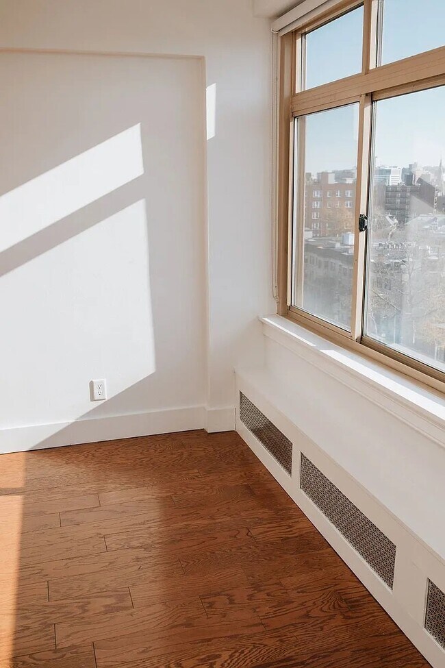 Foto del edificio - 1440 Beacon St