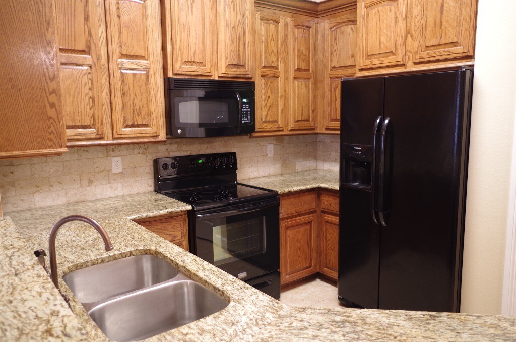 Foto principal - 1200 Bromberg St