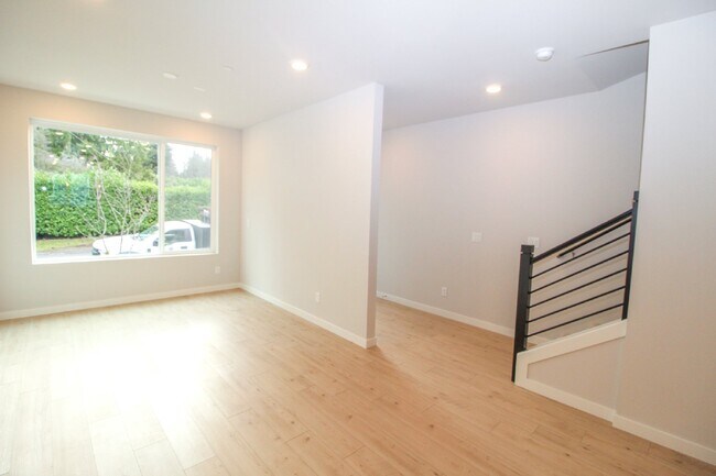 Building Photo - Brand New, Beautiful and Modern 2-Bedroom ...