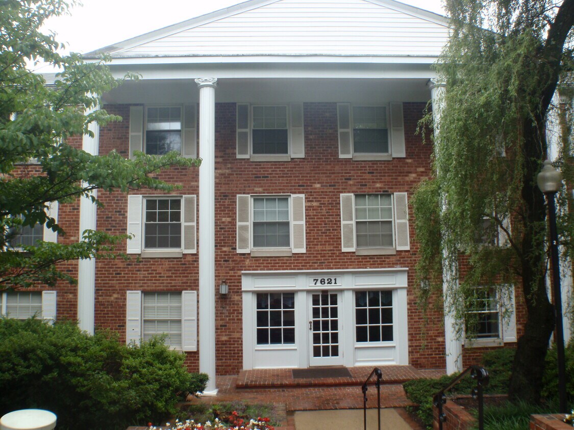 7621 Provincial Dr Unit 202, McLean, VA 22102 Condo for Rent in