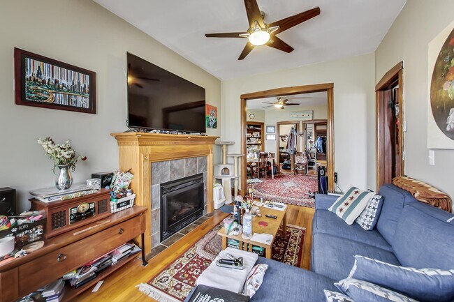 Foto del edificio - 3746 N Hermitage Ave