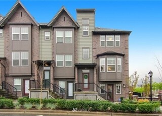 Building Photo - 923 NE Ellis Dr