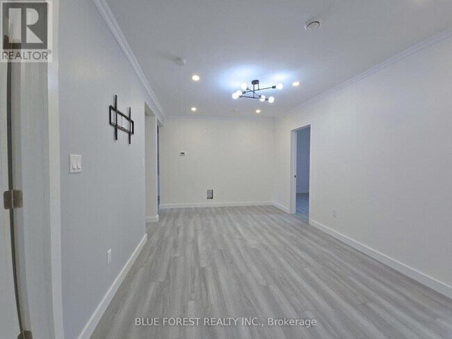 Photo du bâtiment - 213 Furnival Rd