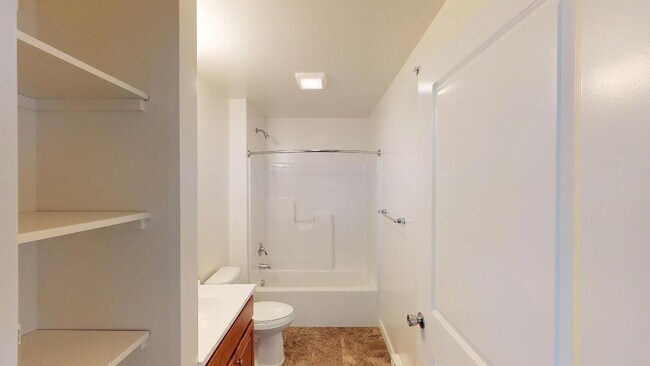 Foto del edificio - 56 Hampshire Ln