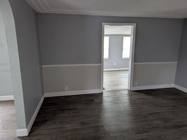 Building Photo - 26 Lake