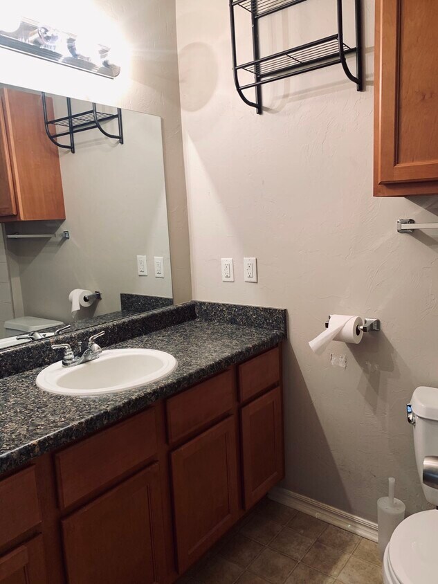 Foto principal - 1700 NW 33rd St
