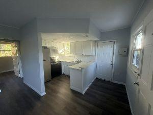 Foto del edificio - 1250 Lakeview Dr