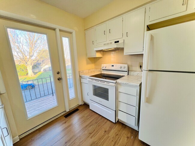 Cocina - 9315 Bluejacket St