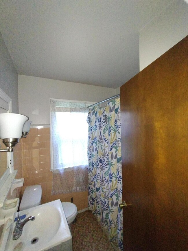 Foto del edificio - 216 Goodell St