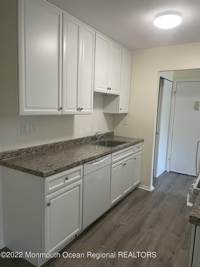 Foto del edificio - 82 Amberly Dr