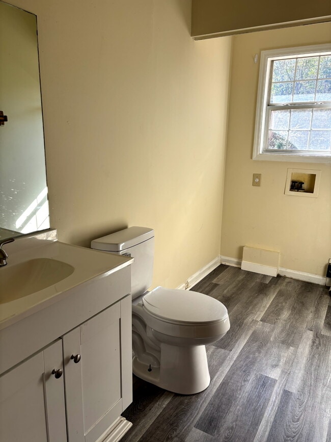 Building Photo - 741 NC-24