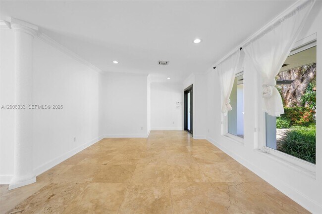 Foto del edificio - 8330 SW 171st St