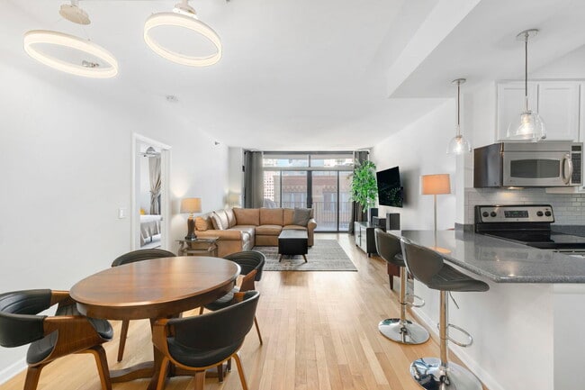 Building Photo - 435 W Erie St