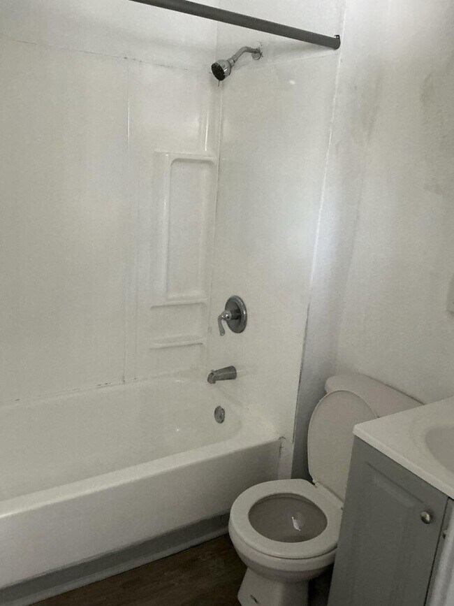 Foto del edificio - 9904 Manor Ave