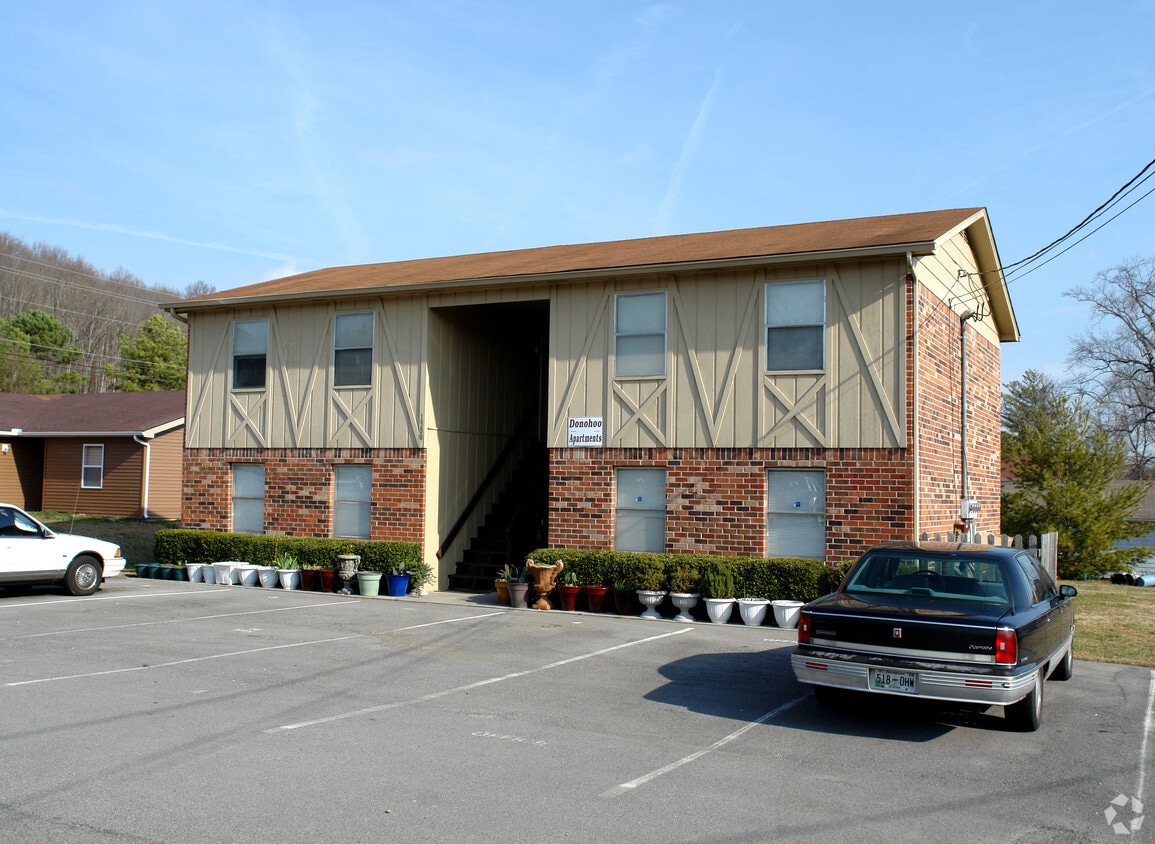 13301380 NW Village Oak Cir, Cleveland, TN 37312 Apartments in