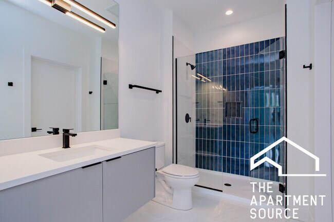 Foto del edificio - 3821 N Ashland Ave