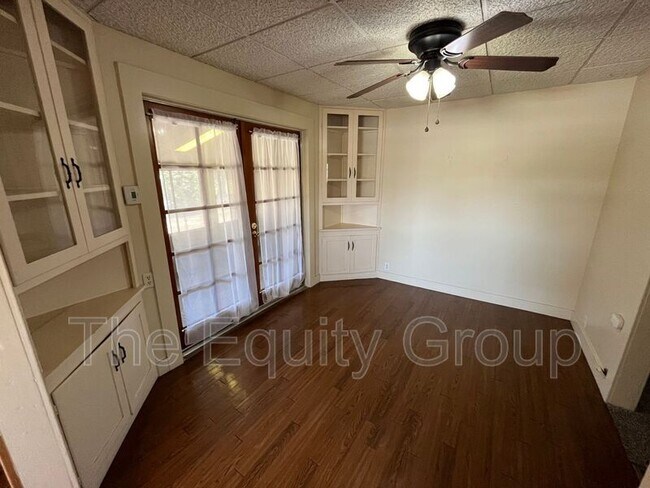 Building Photo - 3631 E Houston Ave