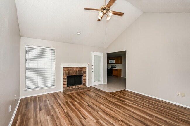 Foto del edificio - 4209 Vincent Terrace