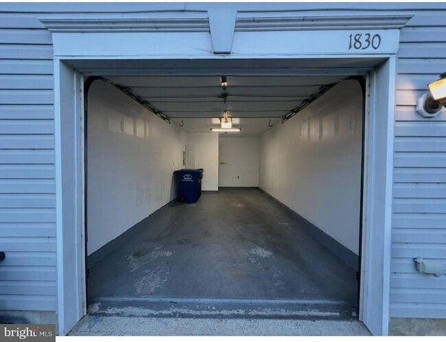 Building Photo - 1830 Nathan Dr