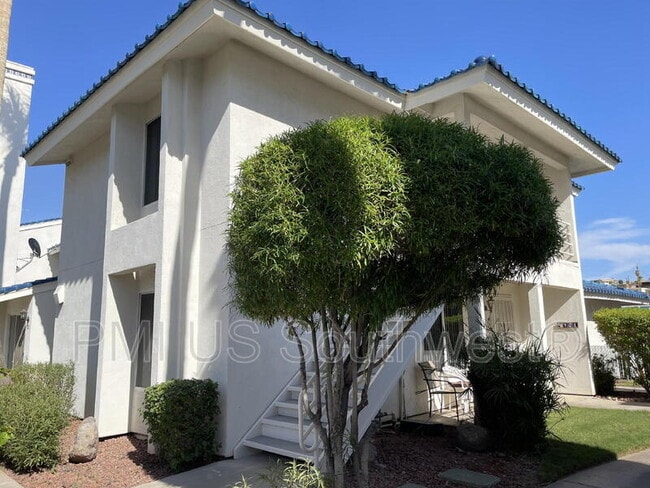 Foto del edificio - 1800 Club House Dr