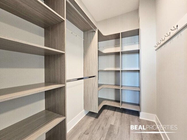 Foto del edificio - 0 bedroom in GLENCOE IL 60022