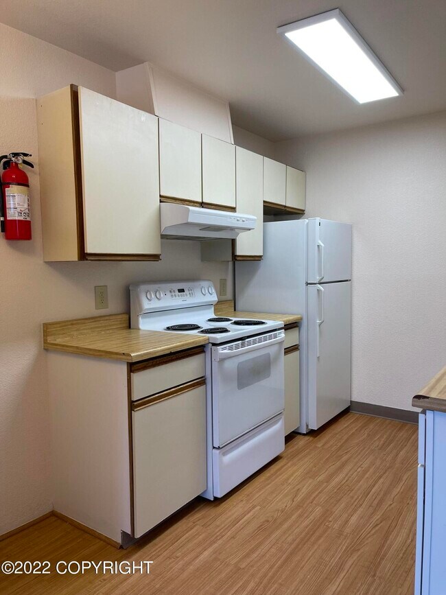 Foto del edificio - 3580 W Dimond Blvd