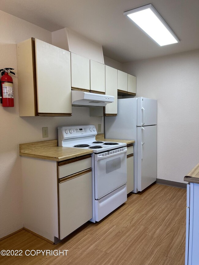 Building Photo - 3580 W Dimond Blvd