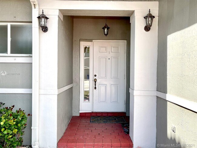 Foto del edificio - 12855 SW 28th Ct