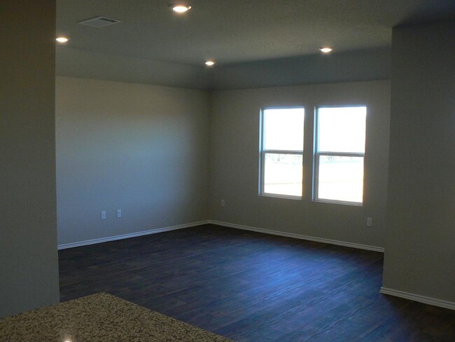 Foto del edificio - 15212 Upland Willow Rd