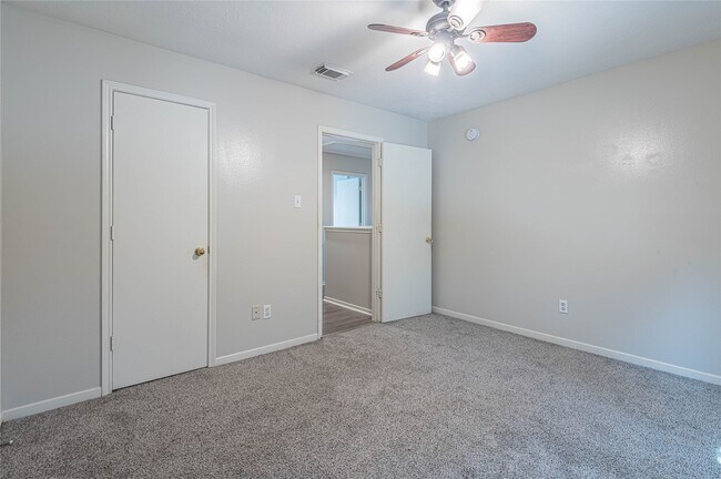 Building Photo - 22522 Heather Way Ct