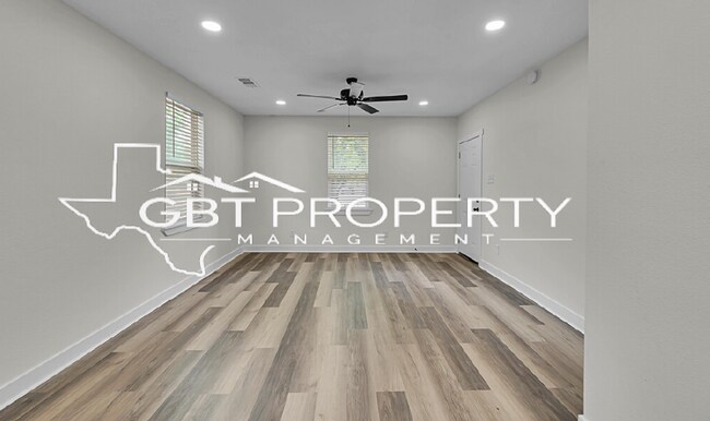 Foto del edificio - Spacious 4 Bed, 2 Bath Home for Rent – Reu...