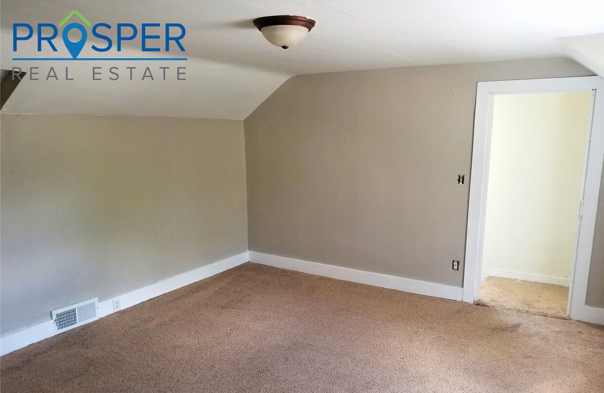 Foto del edificio - Spacious Wausau 4-Bedroom with Porch & Backyard