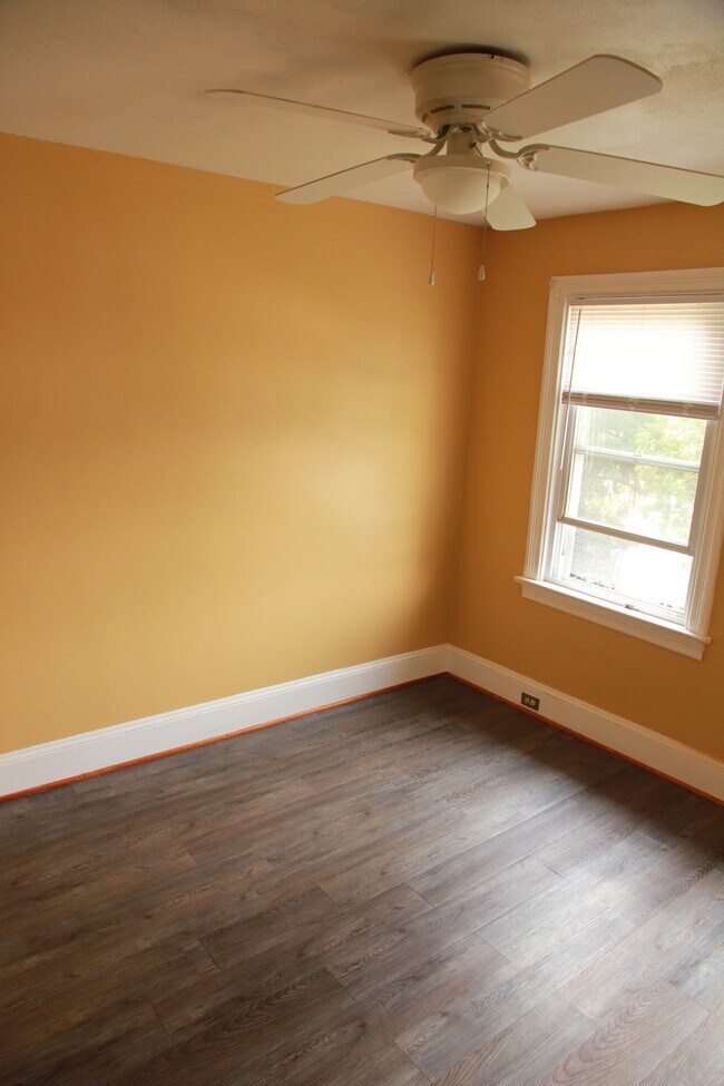 Foto del edificio - 754 E Washington Ave