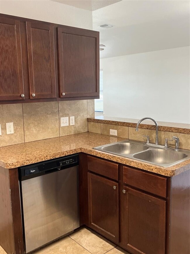 Building Photo - 1038 Trail Driver Cove