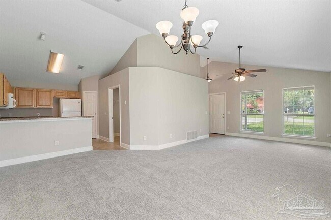 Foto del edificio - 6184 Green Acres Dr