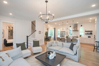 Building Photo - 106 Walnut Hill Dr